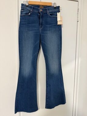 MOTHER The Weekender Fray in Take it Easy- High-Rise Flare Jeans